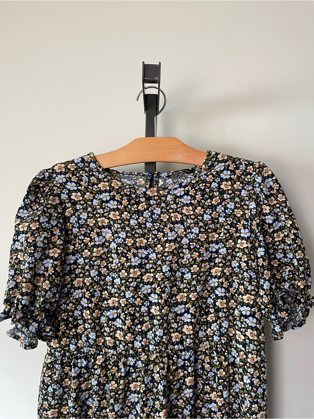 PrettyGarden Ditsy Floral Tiered Vintage Inspired Midi Dress Size Small - Picture 5 of 7